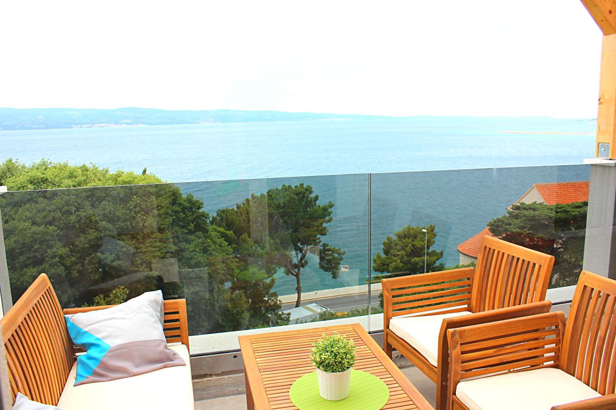 Apartments Mimac Omis Exterior photo