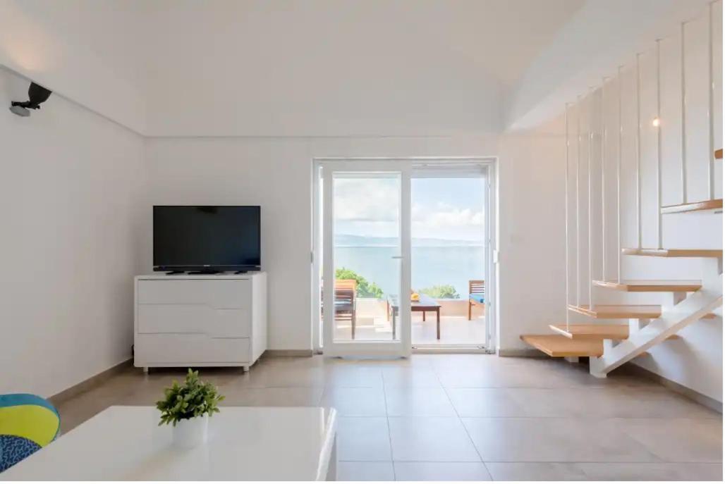 Apartments Mimac Omis Exterior photo